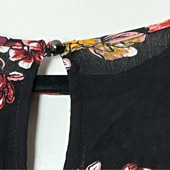 NWT Gypsies & Moondust Gigi Printed Keyhole Top Bell Sleeves Women's Size small - Picture 11 of 16